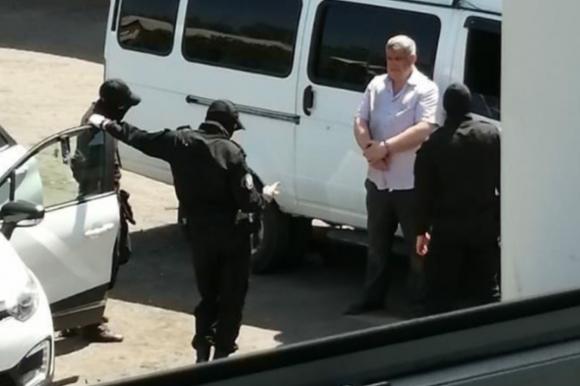 СМИ: По подозрению в получении взятки задержан мэр Славгорода