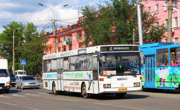Барнаулу не дали денег на новые автобусы и трамваи