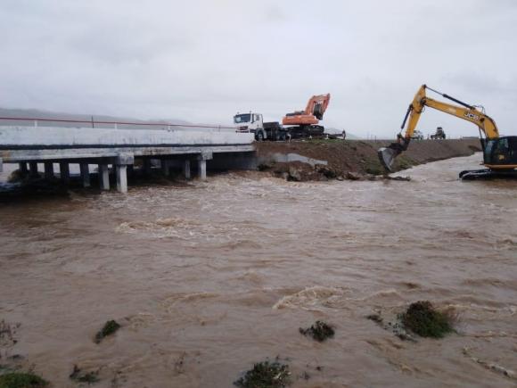 В Горном Алтае из-за ливней чуть не смыло мост на Чуйском тракте