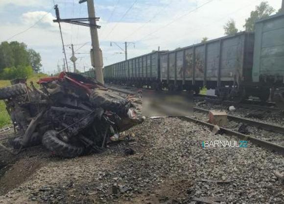 Второй пожарный умер после страшного ДТП с поездом