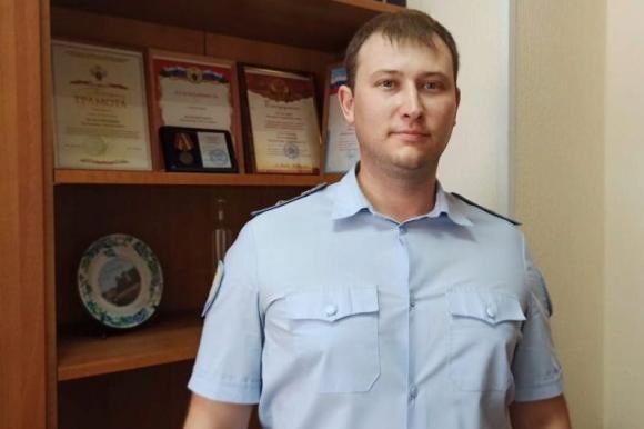 В Барнауле родственники-полицейские задержали воришку у продуктового магазина