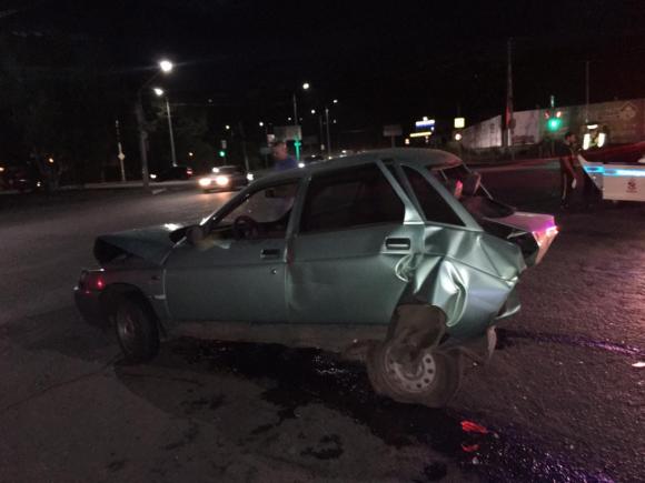 В Бийске пьяный лихач угнал машину и разбил три авто