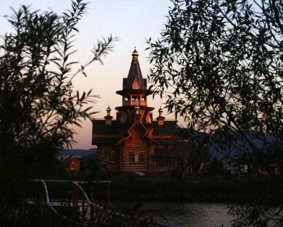 У Белокурихи строят храм в традициях русского зодчества (фото)