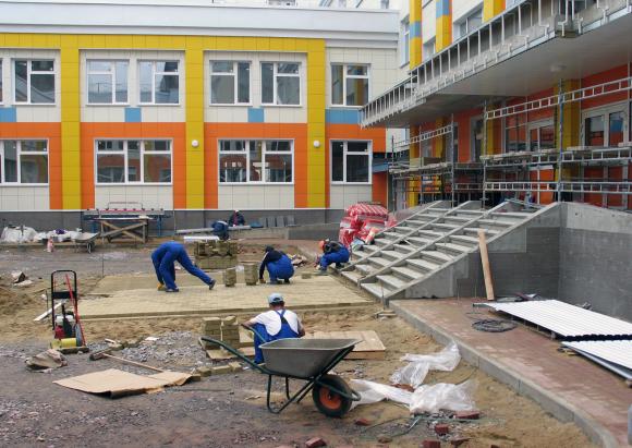 В Спутнике построят школу