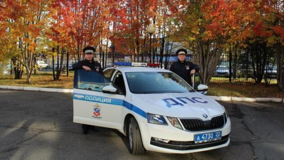 Барнаульские автоинспекторы вывели из горящих домов взрослых и детей