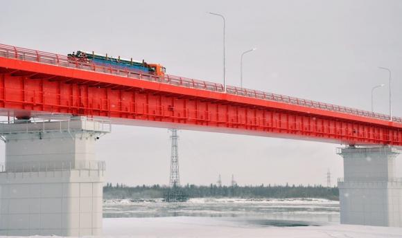 На Ямале открыли мост, проезд по которому стоит 370 К