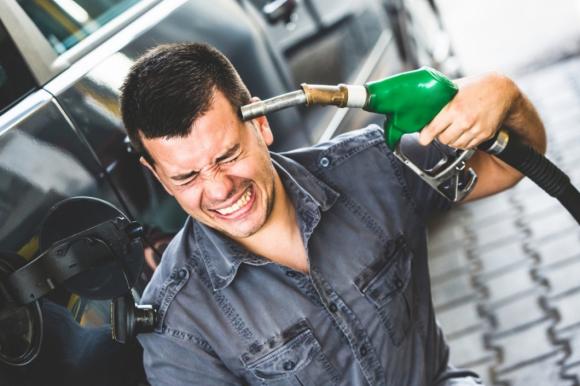 Автомобилисты готовьтесь - ожидается резкий рост цен на топливо
