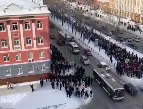 Соцсети: Задержанных на митинге в Барнауле штрафовали на 10-15 тысяч