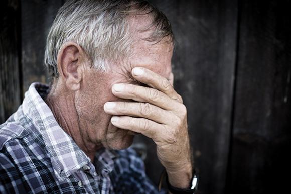 В Бийске пенсионера оштрафовали за отсутствие маски - но денег у дедушки нет