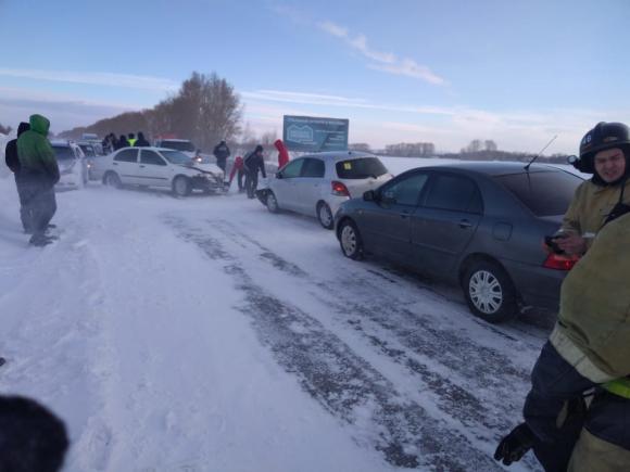9 авто столкнулись на выезде из Белокурихи