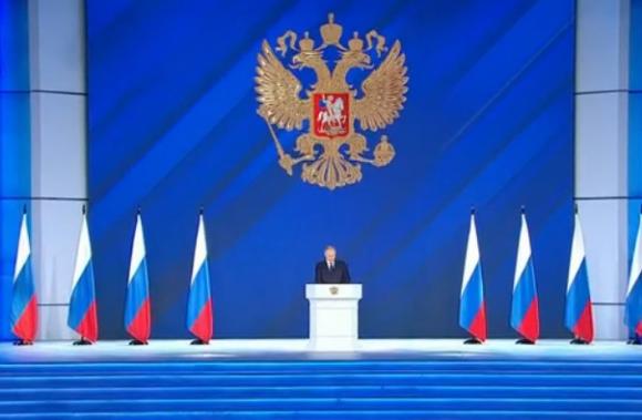 Путин выступил перед Федеральным Собранием