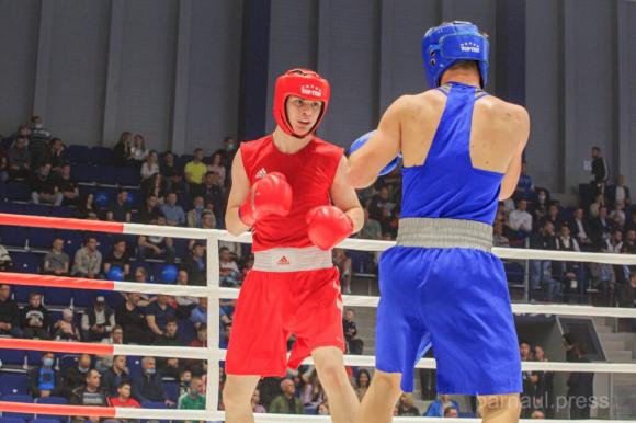 В Барнауле торжественно открыли Первенство России по боксу среди юниоров