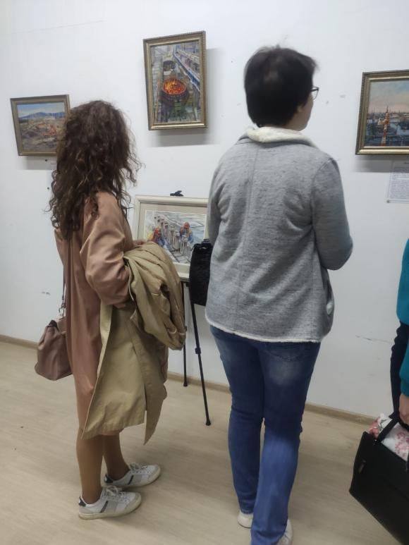 Выставка картин «Индустриальный пейзаж и люди труда» проходит в Барнауле