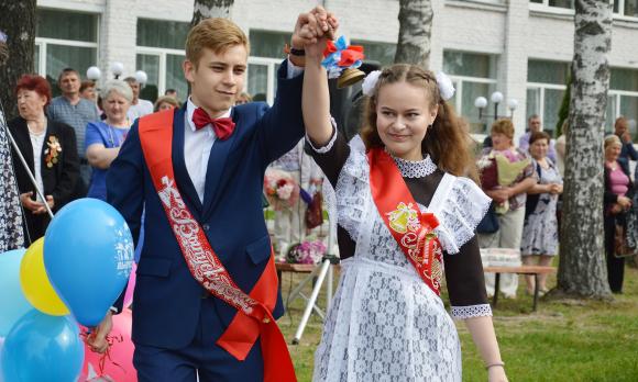 22 мая в школах Барнаула очно прозвенит последний звонок