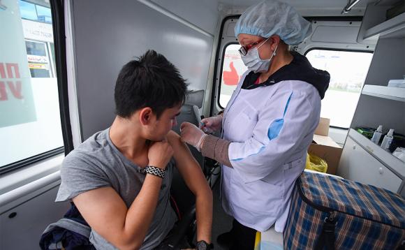 В Алтайском крае увеличили время вакцинации