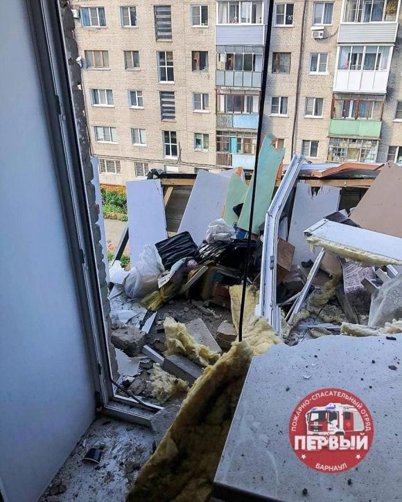 В жилом доме в Барнауле произошел хлопок газа (фото)