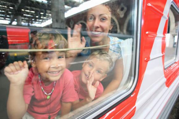 Семьи с детьми получат большую скидку на проезд в поезде