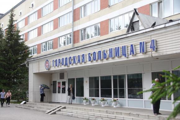 Барнаульская больница №4 стала вакцинировать без записи