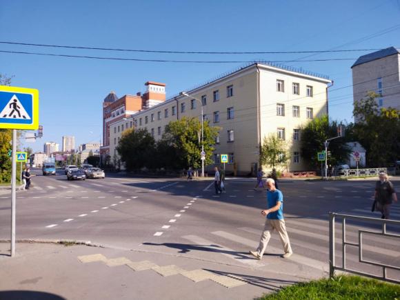 В Барнауле появился диагональный пешеходный переход