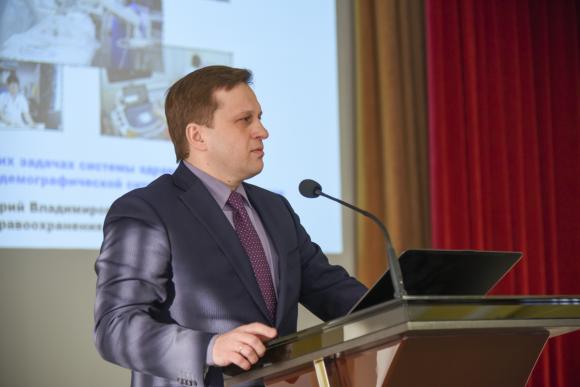 Министр Попов рассказал о вакцинированных и заболевших