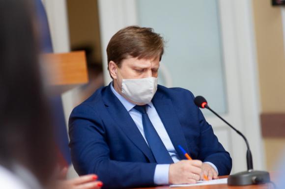 СМИ: Попов может уйти с должности министра здравоохранения