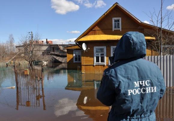 Россиян обязали эвакуироваться из зоны ЧС по первому требованию властей