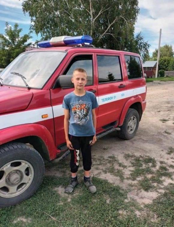 В Алтайском крае мальчик спас девочку из загоревшегося дома