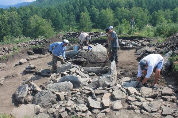 Алтайские археологи нашли захоронение 