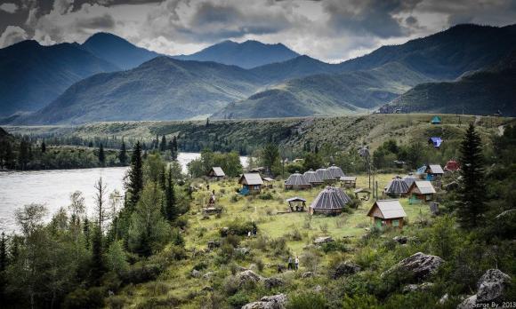 В Республике Алтай в Катуни пропал турист