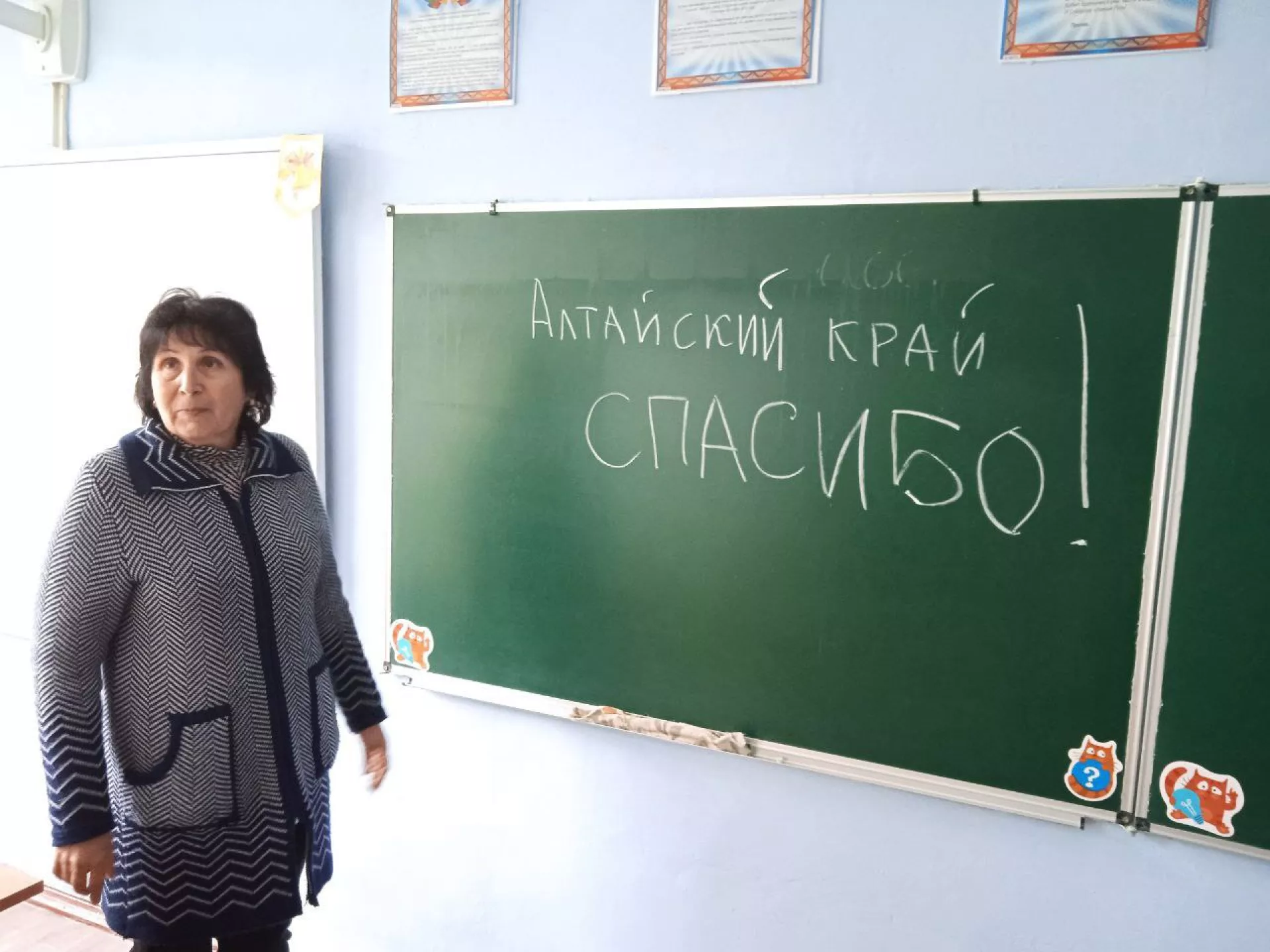 Алтайские строители заканчивают восстановление школы в ЛНР