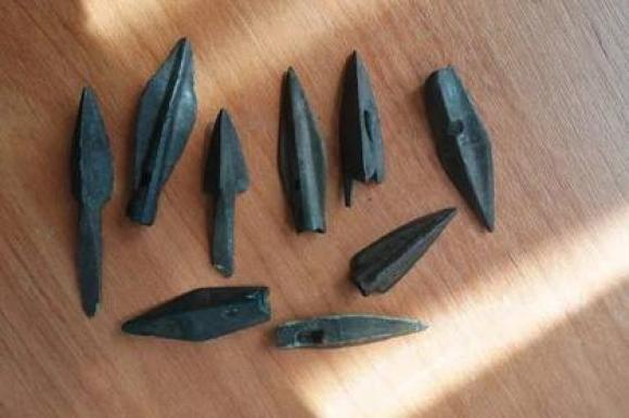 У жителя Алтайского края изъяли древние наконечники стрел