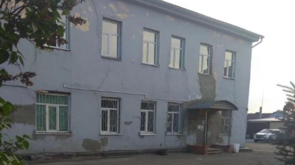 В Барнауле закрывают на ремонт филиал поликлиники №1