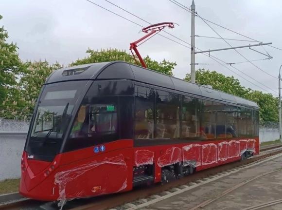 Трамвай нового поколения прибыл в Барнаул!