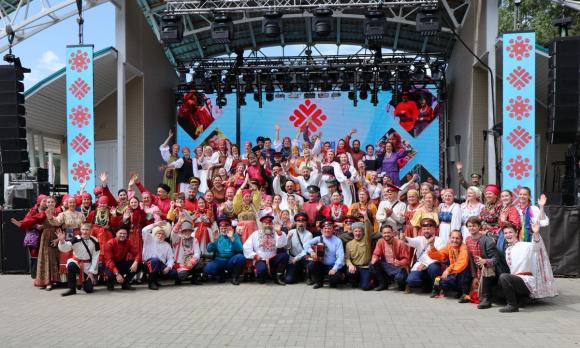 В Алтайском крае состоялся XI Всероссийский фестиваль традиционной культуры «День России на Бирюзовой Катуни»