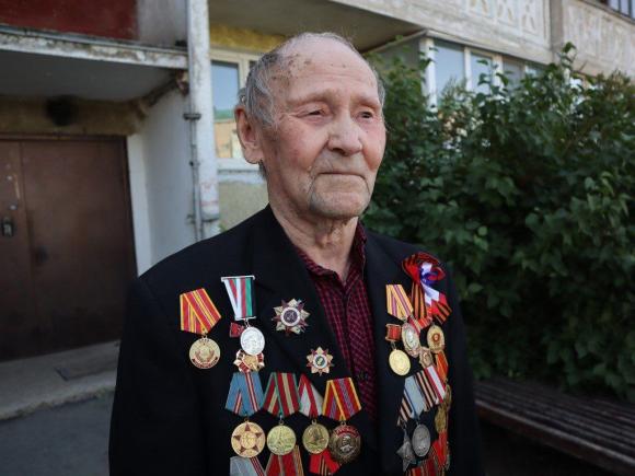 Ветерану из Благовещенского района вручили медаль к 80-летию Прохоровского сражения!