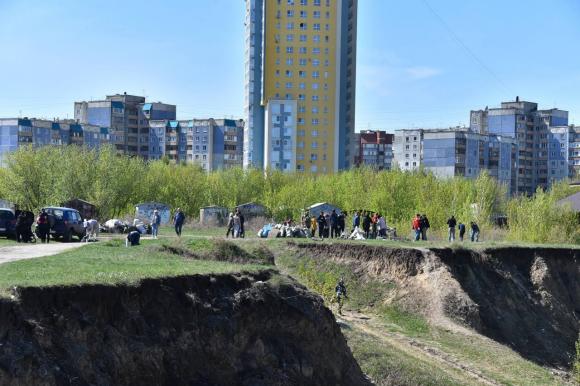 Барнаульцы обратились к Томенко, чтобы создать парк за ТРЦ Европа
