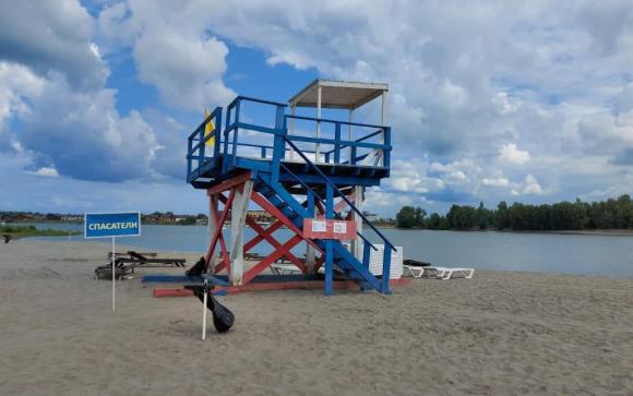 Городской пляж на острове Помазкин готов к приему отдыхающих