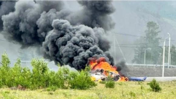 Число погибших при крушении вертолета в Тюнгуре (Республика Алтай) выросло до пяти человек