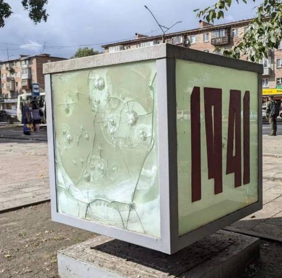 В Бийске вандалы снова повредили памятник воинам, погибшим в Великой Отечественной войне