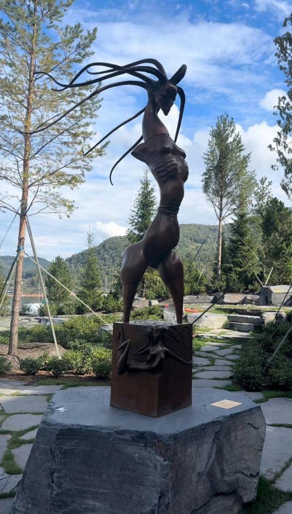 Выставка всемирно известного скульптора открылась в Республике Алтай