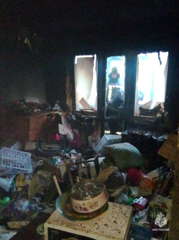 Два пожара в многоквартирных домах ликвидированы в Барнауле сегодня утром
