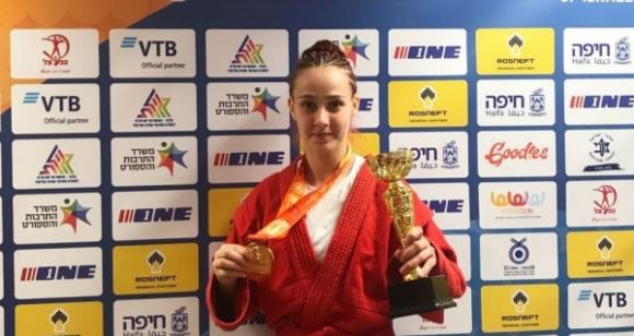 Самбистка из Алтайского края стала чемпионкой первенства мира