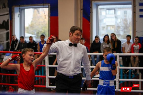 С 12 октября в Барнауле проходит первенство по боксу памяти Беспалова Валерия Викторовича