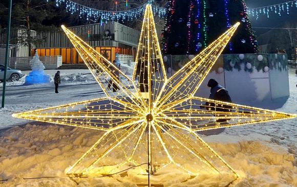 Индустриальный район Барнаула к Новому году украсят гирляндами и светодиодными фигурами