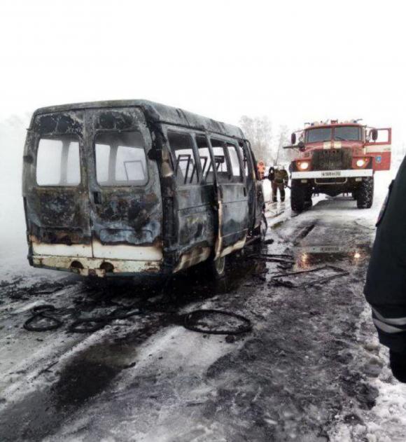 Каменском районе 20 декабря сгорел автомобиль «скорой помощи»