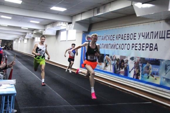В Барнауле прошли соревнования сильнейших легкоатлетов Алтайского края