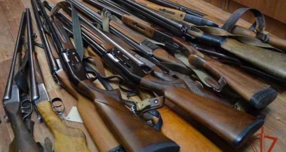 Жители края добровольно сдали 48 единиц незаконно хранящегося оружия
