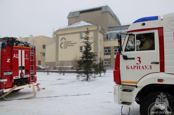 23 января  в Алтайском крае на территории местных пожарно-спасательных гарнизонов пройдут очередные ежемесячные тренировочные пожарно-тактические учения