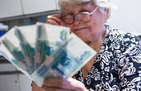 В России повысят пенсии льготным категориям граждан