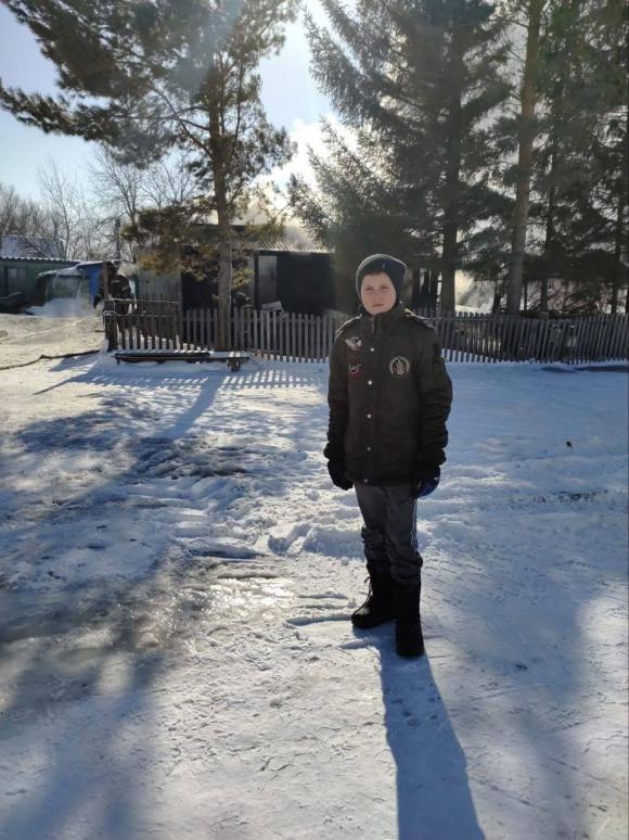 13-летний подросток спас из горящего дома пожилых односельчан в Алтайском крае
